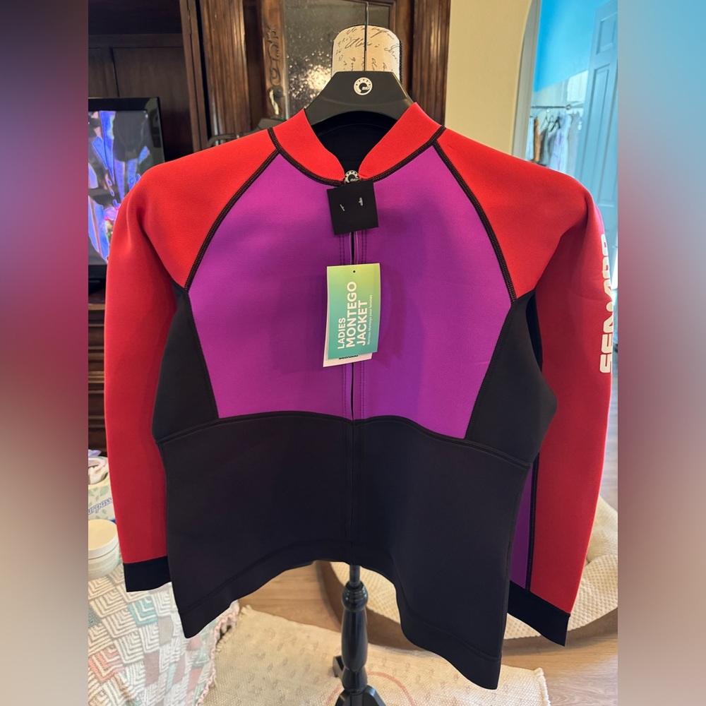 Seadoo xl Red and Purple Women's wetsuit Jacket nwt